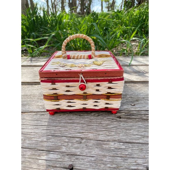 Vintage raffia straw Small Sewing Box Retro Red - Picture 1 of 15